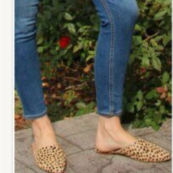 Madewell Remi Mule in Sand Dune
Multi Dotted Calf Hair Sz 8 - Picture 9 of 9